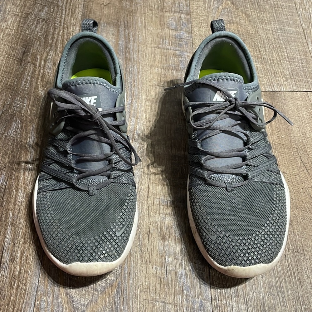 Nike Free TR 7 Running Shoes Athletic Sneakers - Picture 2 of 7